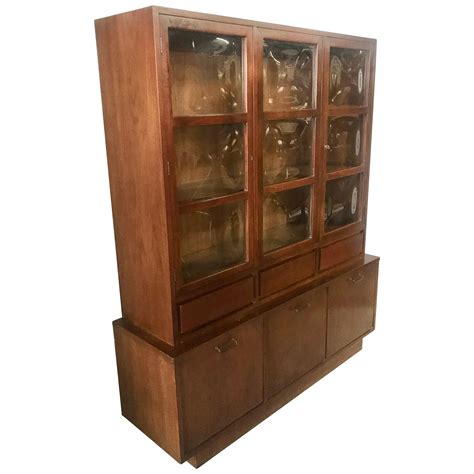 American Of Martinsville Corner Curio Cabinet Cabinets Matttroy