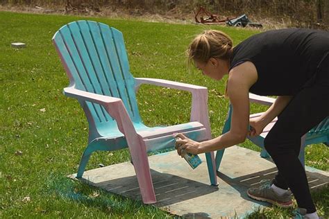 How to spray paint plastic chairs • The Vanderveen House