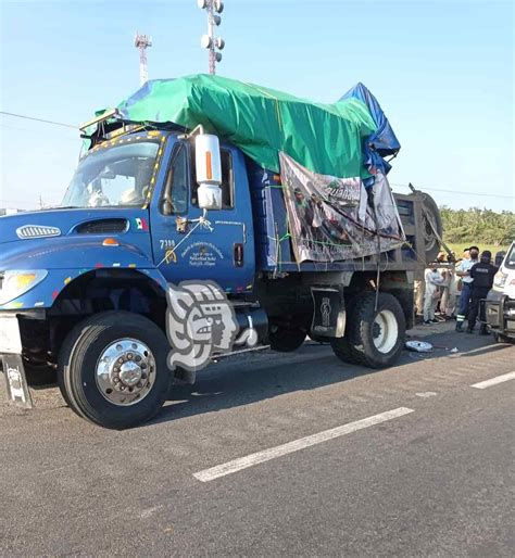 Peregrinos Sufren Accidente En El Sur De Veracruz Hay Un Muerto Y 10