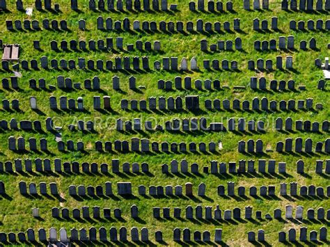 Aerophotostock Joodse Begraafplaats Muiderberg Close Up Luchtfoto