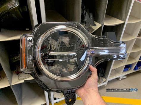 2021 Bronco (U725) Production Headlight Photo | Bronco6G - 2021+ Ford ...