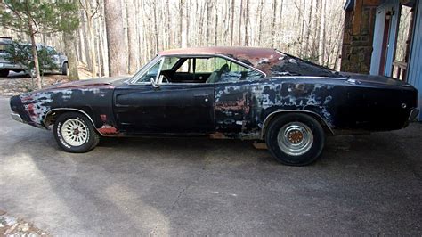 68 Dodge Charger RT 4 | Barn Finds