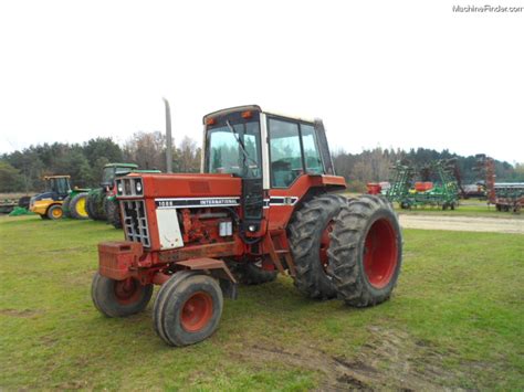 1977 International Harvester 1086 Tractors Row Crop 100hp John