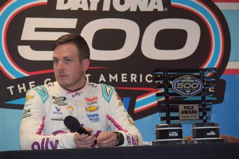 Bowman Soars To Third Career Daytona 500 Pole Kickin The Tires