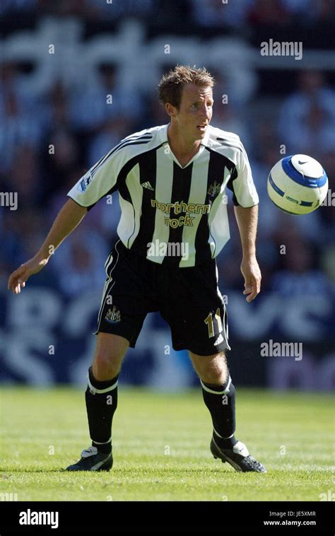 LEE BOWYER NEWCASTLE UNITED FC ST JAMES PARK NEWCASTLE ENGLAND 20