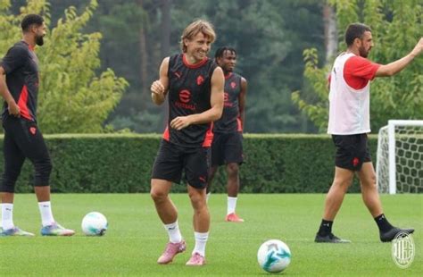 Escalações De Lecce X Ac Milan - Lecce x Milan: onde assistir, escalações e arbitragem