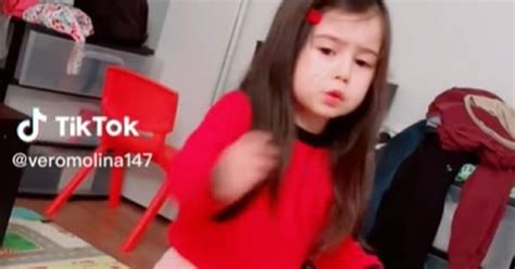 Soy Gringa Latina Ni A Se Vuelve Viral En Tiktok Por Hablar Dos Idiomas Video