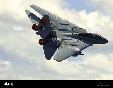 F 14d Tomcat Tomcat Hi Res Stock Photography And Images Alamy