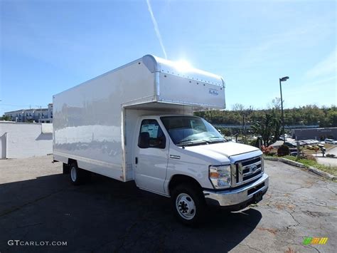 2017 Oxford White Ford E Series Cutaway E350 Cutaway Commercial Moving Truck 123064441 Photo 3