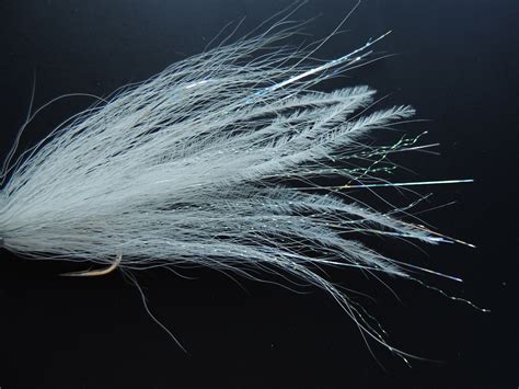 E Ea Hollow Fly Deceiver Saltwater Fishing Striped Bass Sea Trout