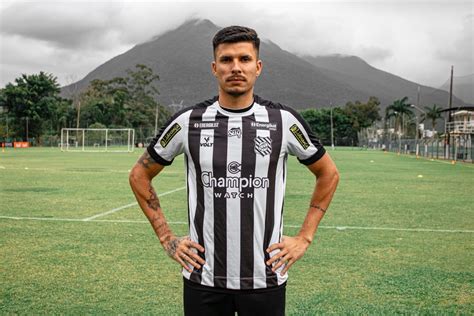 Lateral artilheiro da Série B do Catarinense é o novo reforço do