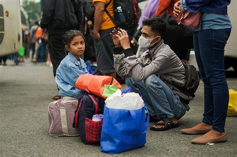 Suasana Puncak Arus Mudik Di Terminal Kampung Rambutan