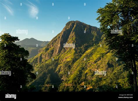 Sri Lanka Adams Peak Sunrise Hi Res Stock Photography And Images Alamy