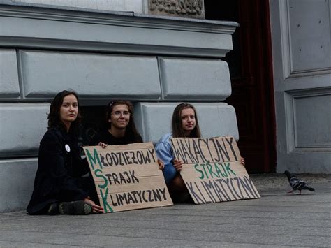 Na strajk klimatyczny w Katowicach przyszły trzy osoby Magna Polonia