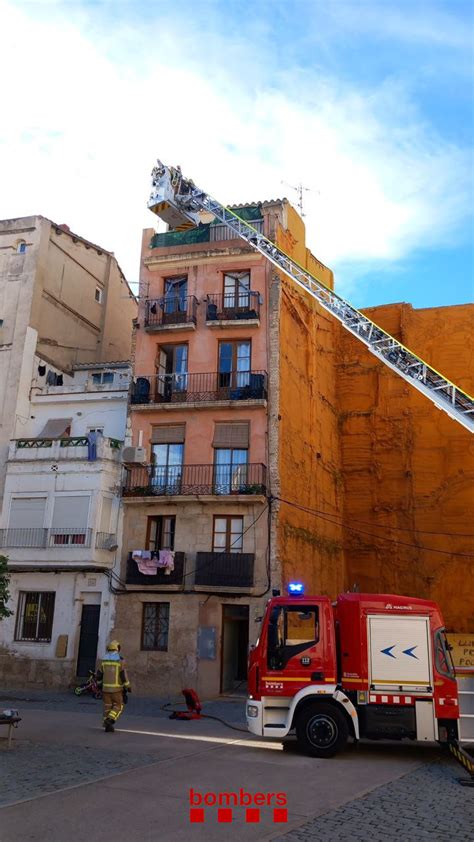 Un Home Resulta Ferit Greu En Lincendi Dun Habitatge A Tortosa