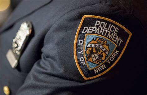 Nypd Cop Charged With Menacing Neighbors On L I After Video Shows Him Pull Gun In Alleged Road