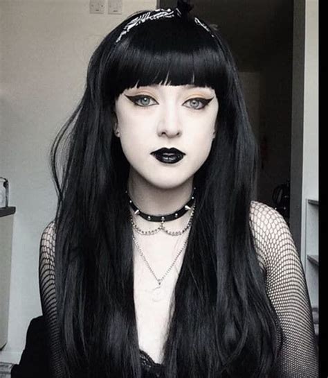 10 Modern Goth Hairstyles To Fit Your Edgy Personality Gothic Hairstyles Black Hair Dye Goth