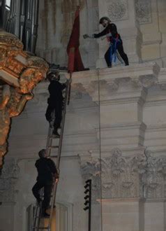 D Crochage Dembl Mes Dans La Cath Drale Saint Louis Des Invalides Le