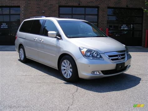 2005 Silver Honda Odyssey Touring