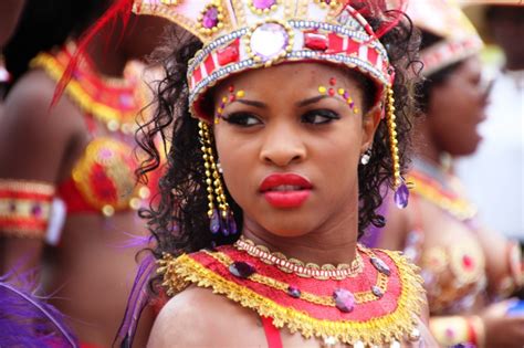 Toutes Les Couleurs Des Caraïbes Dans Un Festival Barbade Upupup I