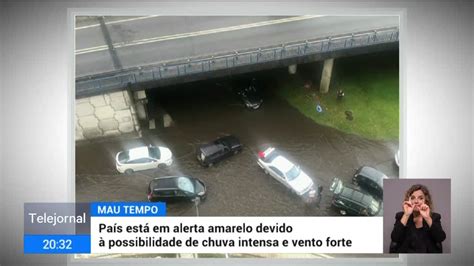 Alerta De Mau Tempo Mantém Se Em Portugal