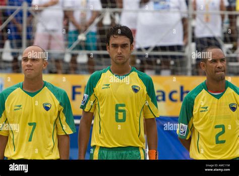 Himno Nacional Del Equipo De Futbol Fotografías E Imágenes De Alta