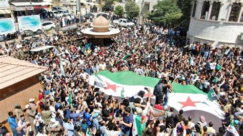 Des Milliers De Syriens Manifestent Contre Le Régime Dans Le Sud Lorient Le Jour