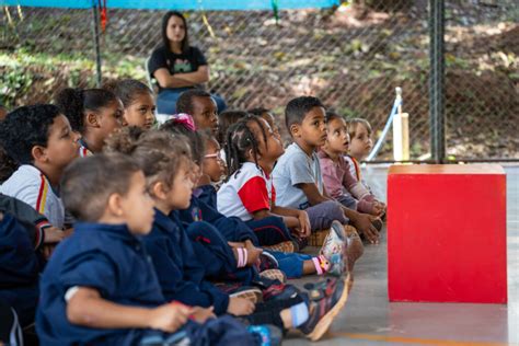 Trupe Sons Do Brasil Escola Municipal De Marzag O Itabirito Os