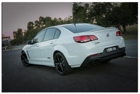 Holden Commodore Ss V Redline Edition Blu Shannons Club