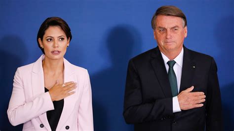 Após Ausência Michelle Bolsonaro Sinaliza Entrada Oficial Na Campanha