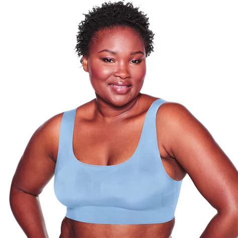 Bali® Comfort Revolution® Easylite® Seamless Wireless Bra Df3491