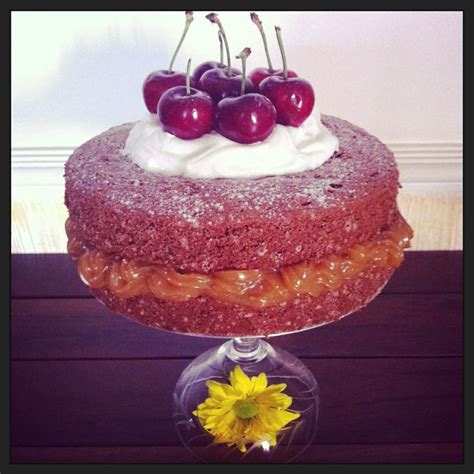 Naked Cake De Chocolate Recheio De Doce De Leite E Cerejas