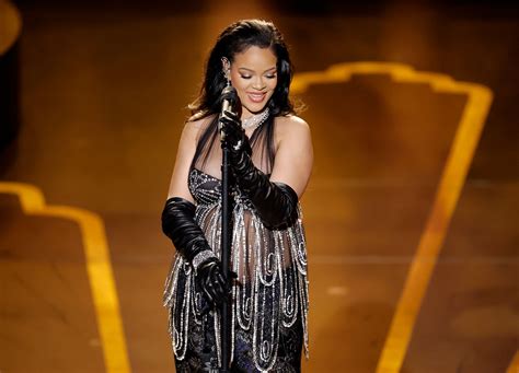 Rihanna Performs—And Pays Tribute to Chadwick Boseman—At Oscars 2023 ...