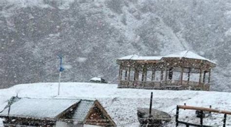 Leh Freezes At Minus 12 6 Kashmir Valley Shivers