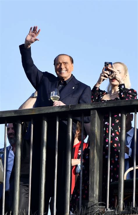 Silvio Berlusconi Morto