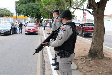 Polícia apreende cocaína em ônibus de torcedores do Botafogo PB antes