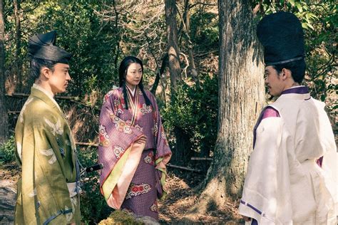 大河ドラマ「鎌倉殿の13人」第25話。相模川・橋のたもとの寺の庭。政子（小池栄子）と北条義時（小栗旬）に今後のことを打ち明ける源頼朝（大泉洋