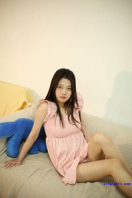 Chinese Model Zhang Yuting Large Scale Body Private Photo Set 0025 Porn Pic