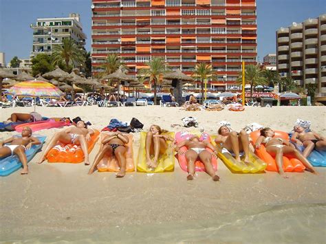 Outdoor Beach Babes Group By Troc Porn Pictures Xxx Photos Sex Images Pictoa