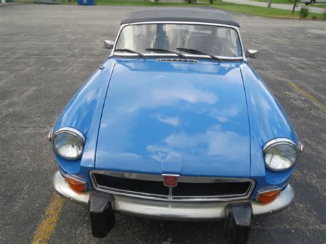 BEAUTIFUL 1974 MG MGB CHROME BUMPER ROADSTER LOW MILES CLEAN