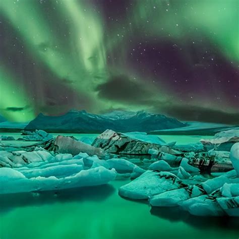 Kort Island Se Bl A Placeringen Af Hovedstaden Reykjavik