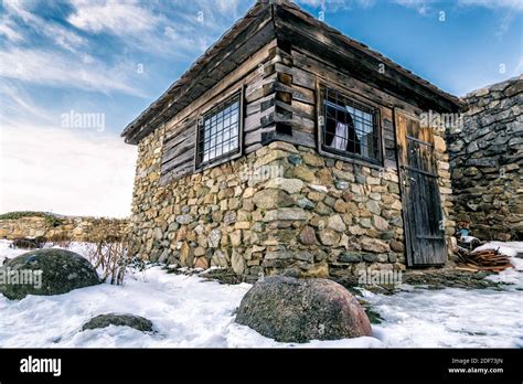 rock house winter abandoned house stock photo alamy