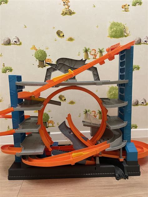 Мега гараж Hot Wheels легендарный гараж с акулой Mattel Конструкторы