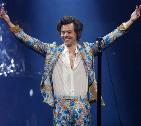 San Jose July 11 2018 Harry Styles Harry Styles Live Style