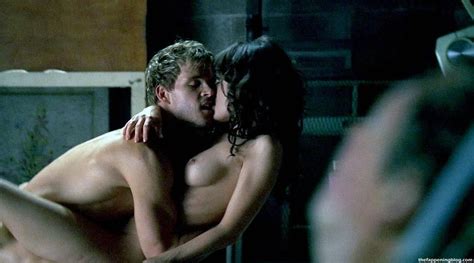 Lizzy Caplan Nude Leaks Photo 93 TheFappening