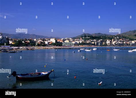 ITALY, SICILY, TAORMINA, BEACH Stock Photo - Alamy