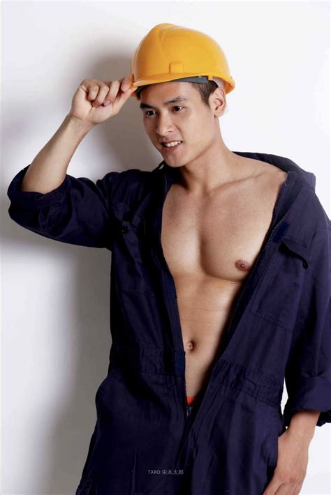 Asian Nice Guy Naked Foreskin Worker