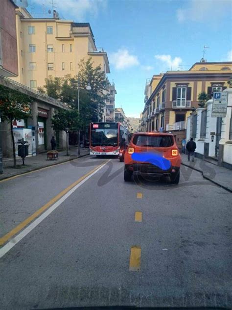 Piano Di Sorrento Brutto Incidente Fra Bus Ed NCC Sul Corso Italia