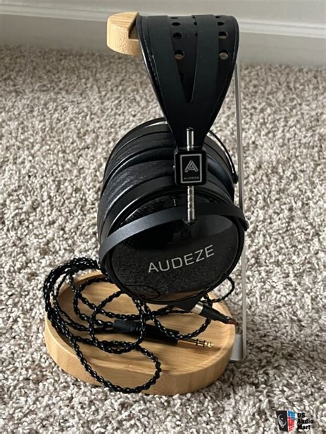 Audeze LCD XC 2021 Carbon Fiber Over Ear Closed Back Planar Headphones