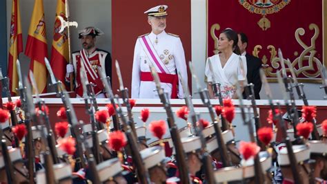 Fotos así ha sido el desfile de las Fuerzas Armadas en Granada